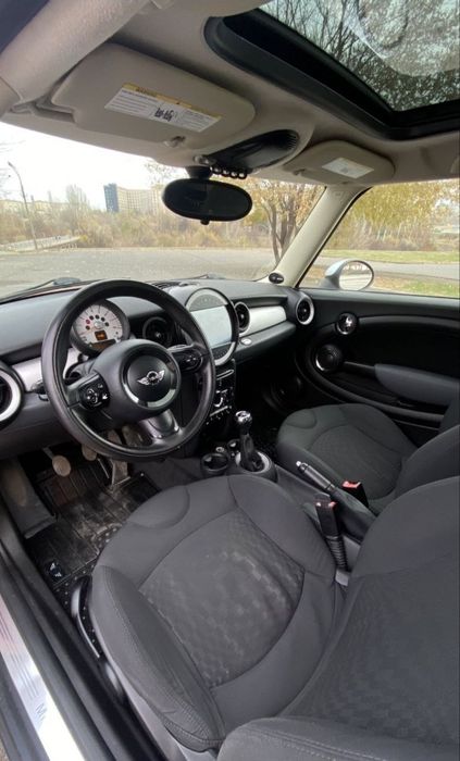 Продаю MINI Cooper CLUBMAN 2010