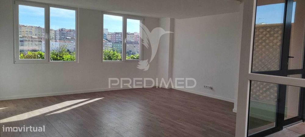 Apartamento Totalmente Remodelado – Venteira, Amadora — Venteira, Lisboa