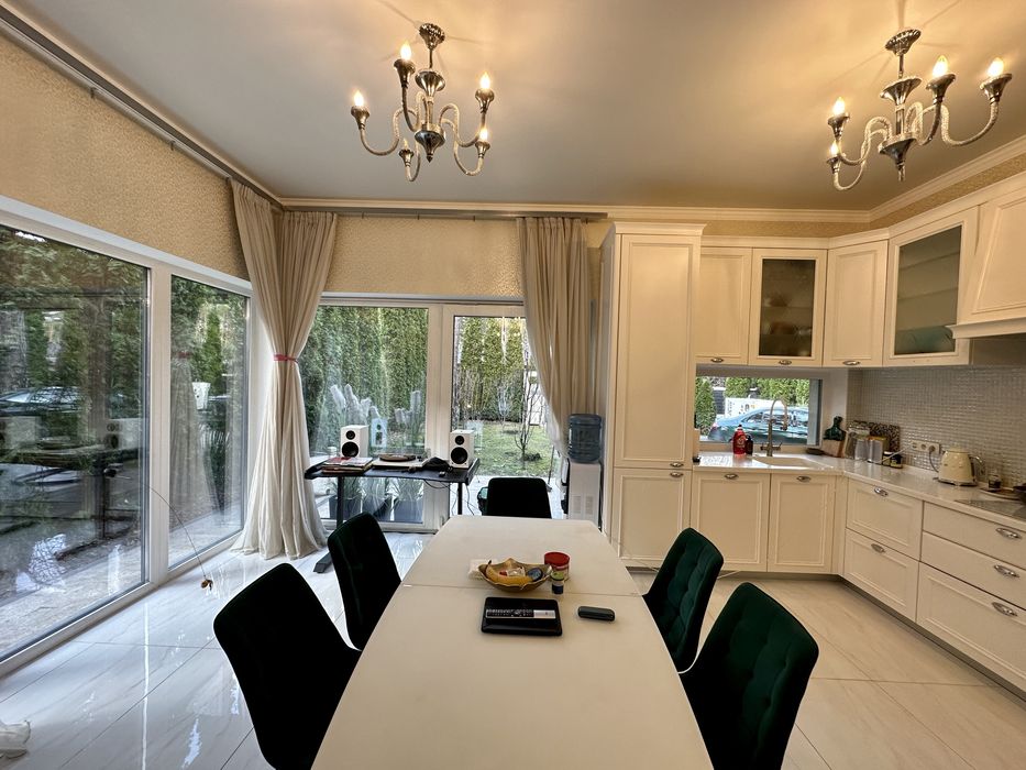 Купити будинок з ремонтом у лісовій Бучі