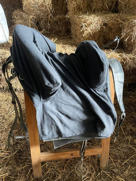 Sela/ arreio a portuguesa completa com cabeçada e xairel