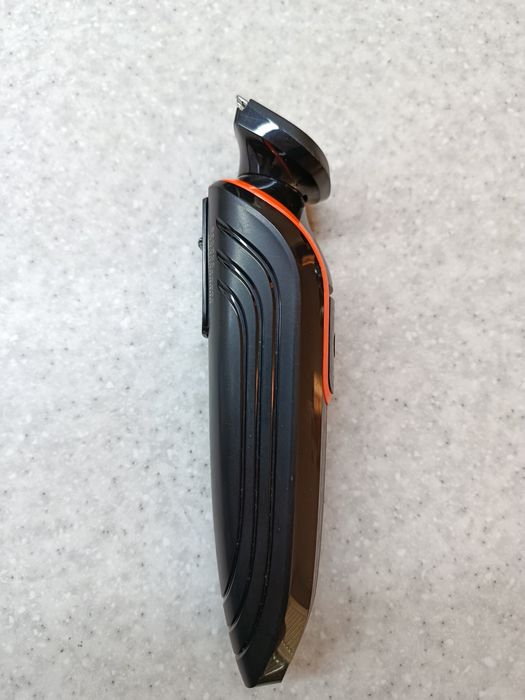 Тример для бороди Phillips