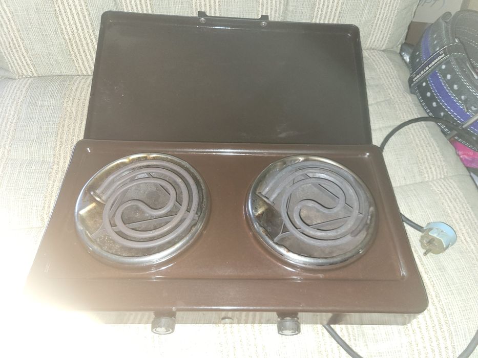 Продам электроплиту
