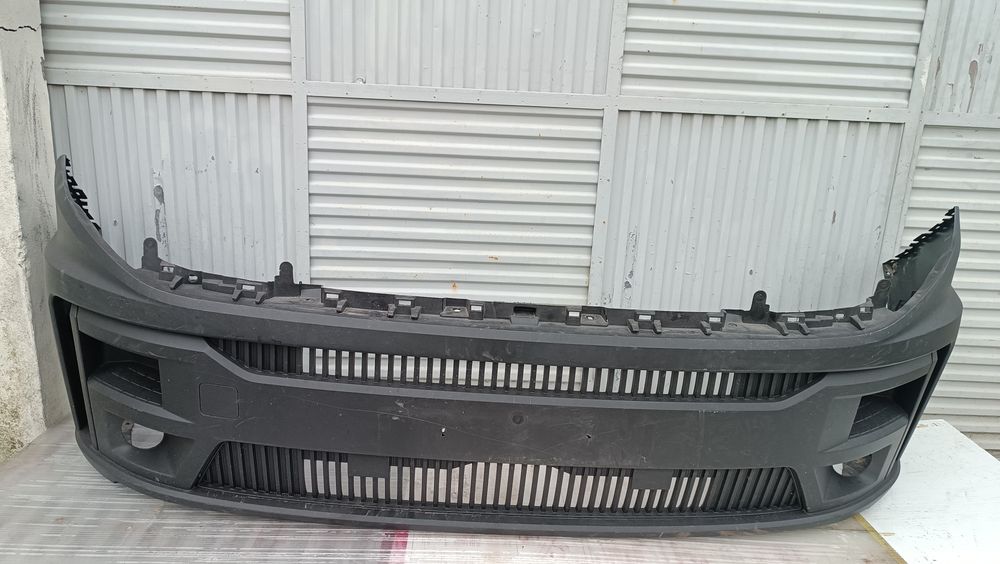Vendo parachoque de frente Renault master ano 2024