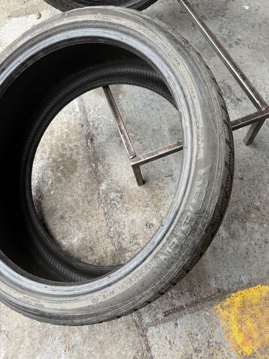 Шини зимові R20 245 35 Vredestein Склад Осокорки RLX