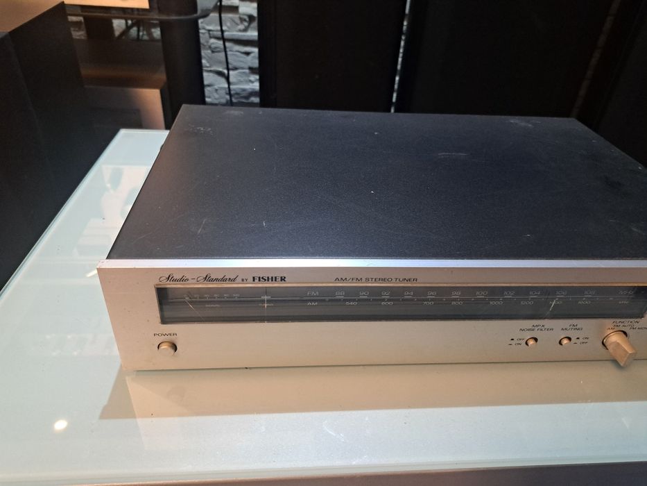 Tuner radiowy Fisher FM 2121