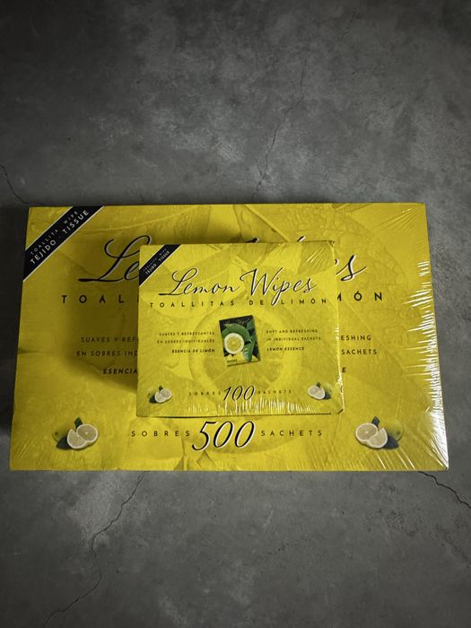 Refreshing Wipes510772701488762882
