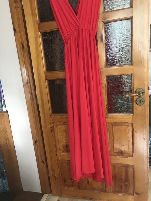 Czerwona sukienka koktajlowa Butik r. L