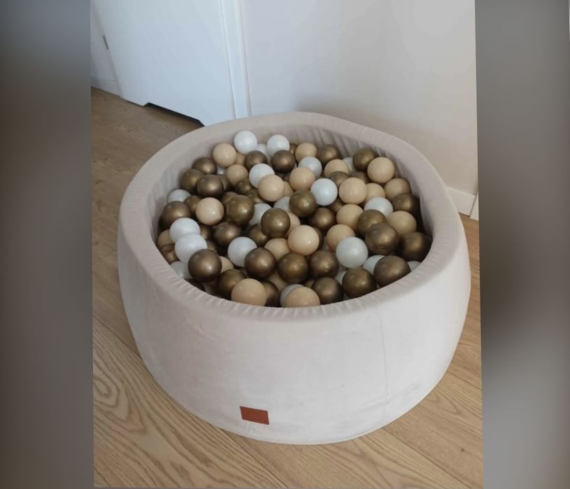 Suchy basen z kulkami Infantilo
150