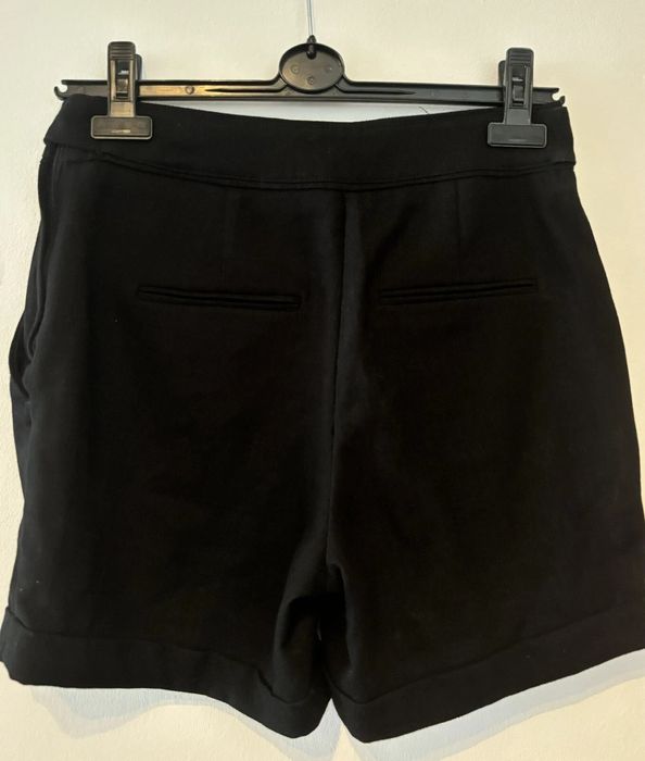 Шорти divided hm