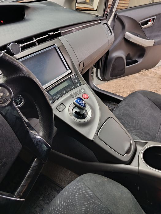 У продажі авто Toyota Prius 2014 3 покоління FL 1.8 AT (136 к.с.)