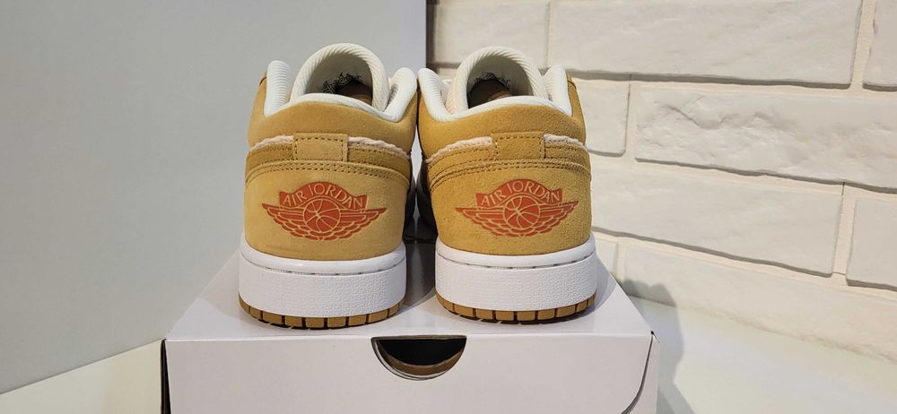 Jordan 1 Low SE Twine Orange Quartz Corduroy