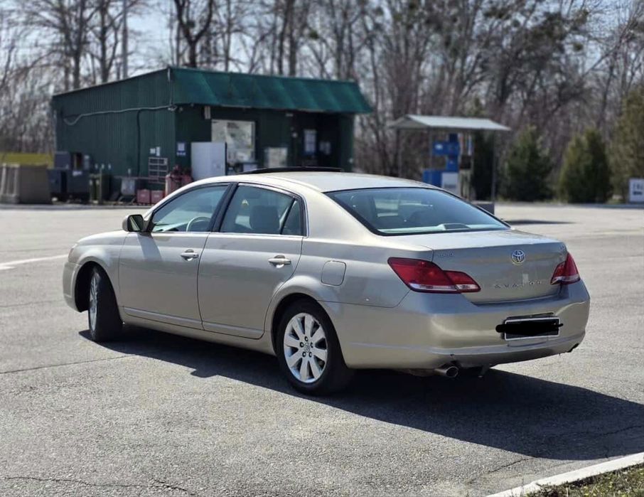 В продаже Toyota Avalon