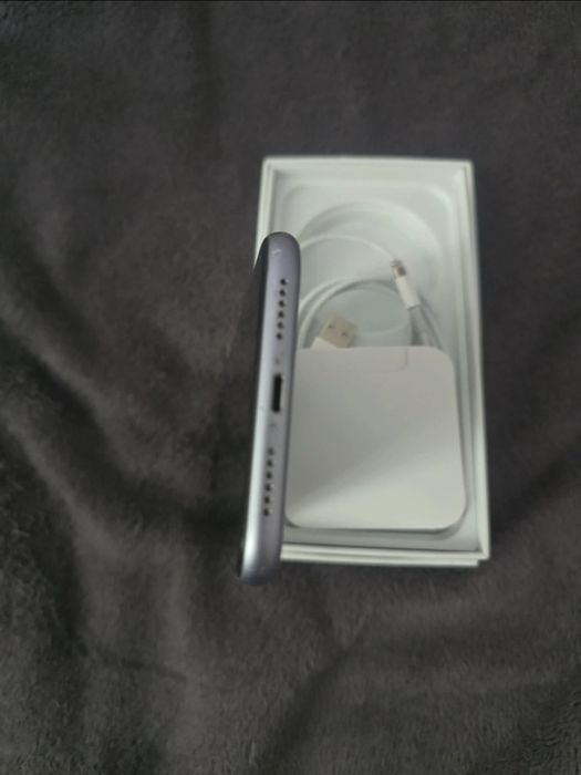 Iphone 11 64B negociável