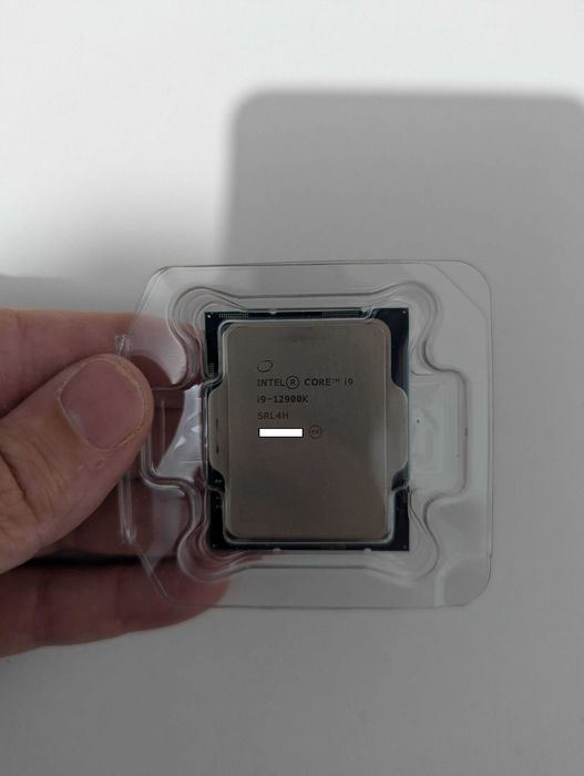 Intel Core i9-12900K