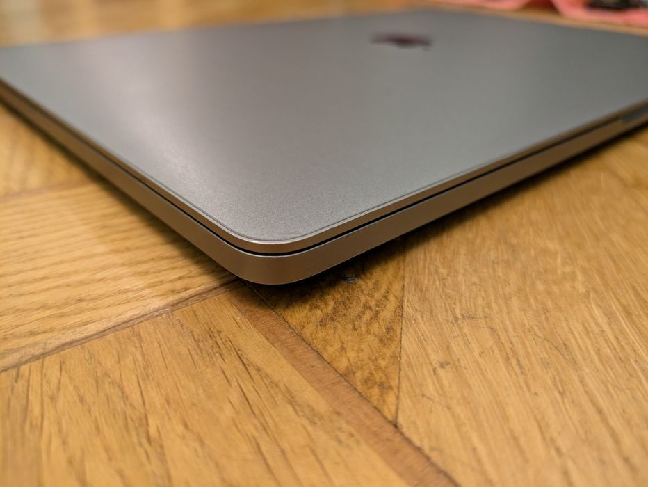 MacBook pro 2021, a2141, 16", i9(8 ядер), 32/512 ГБ, 5500М, ідеал.