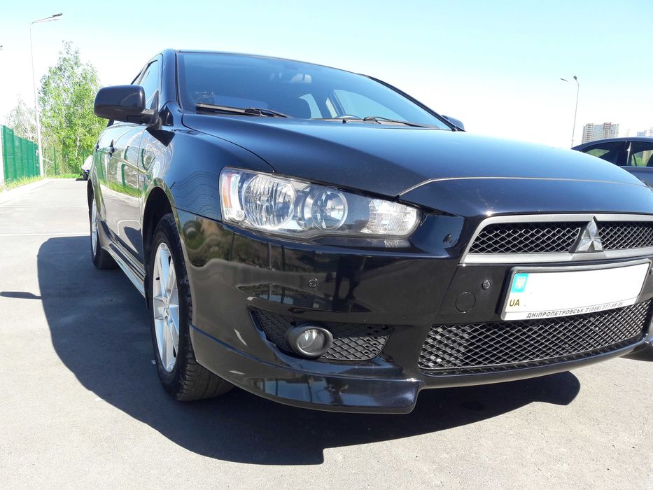 Авто Mitsubishi Lancer 10 2009 X 2.0i CVT (150 к.с.) в гарному стані