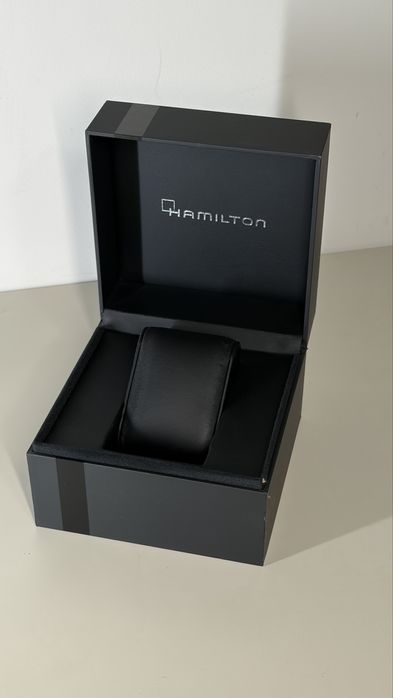 Hamilton caixa como niva