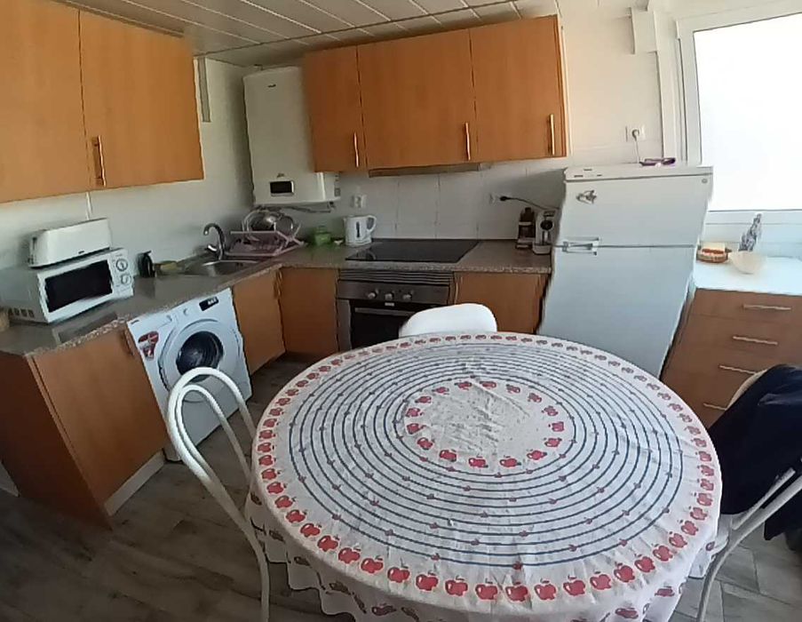 ALUGUER DE QUARTOS no Monte da Caparica junto à Egas Moniz