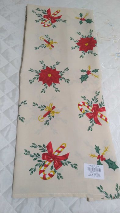 Toalha de mesa de Natal estampada, tamanho 150*200, linda na sua mesa.