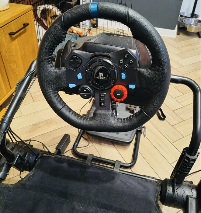 Fotel wyścigowy + kierownica Logtech PS3/4/5 i PC, stan idealny