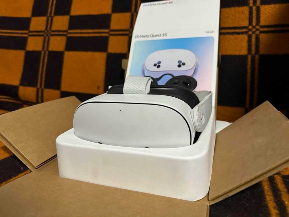 Gogle VR Meta Quest 3S 128 GB.
