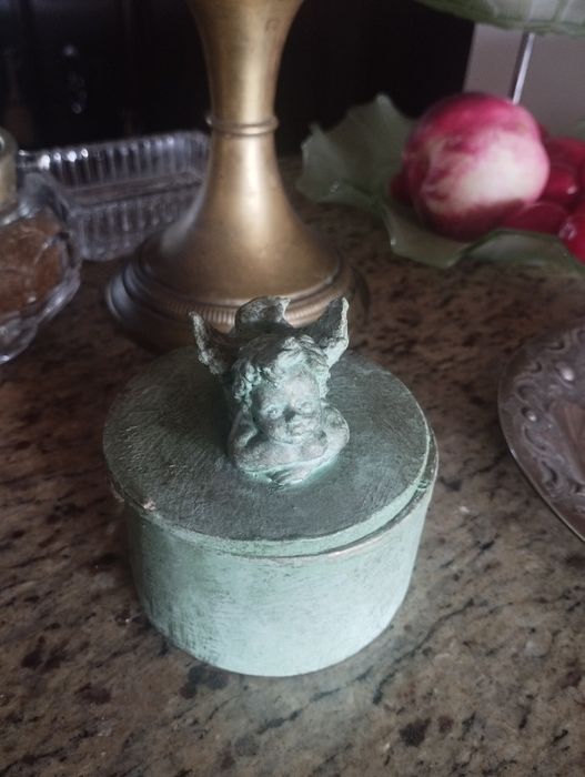 Stare pudełko z aniołkiem shabby chic vintage