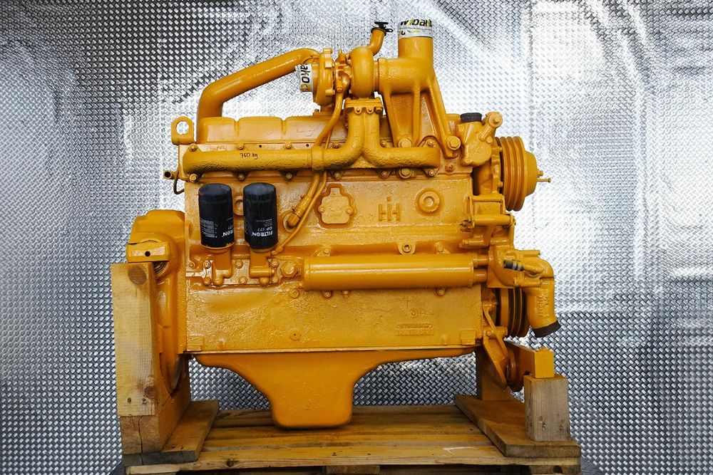 Silnik spalinowy do spycharki- HSW TD15C Harvester DT-466