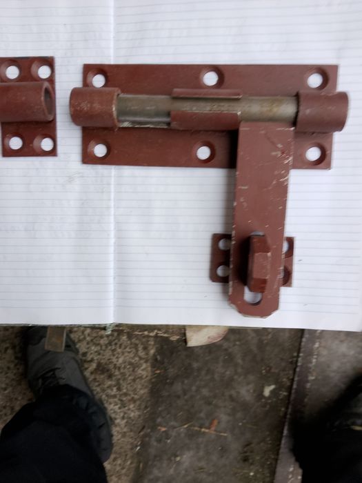 Засов дверний під замок