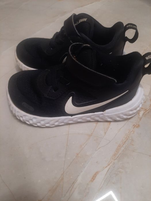 Buty Nike Revolution rozm. 25