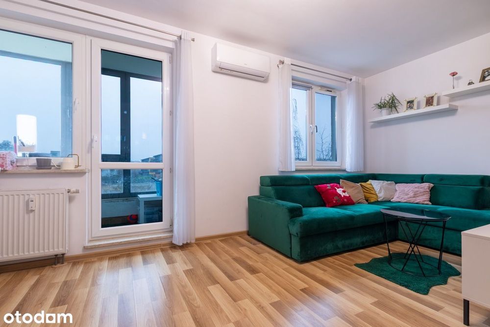 Trzy oddzielnie pokoje ! Osobna kuchnia ! Parking