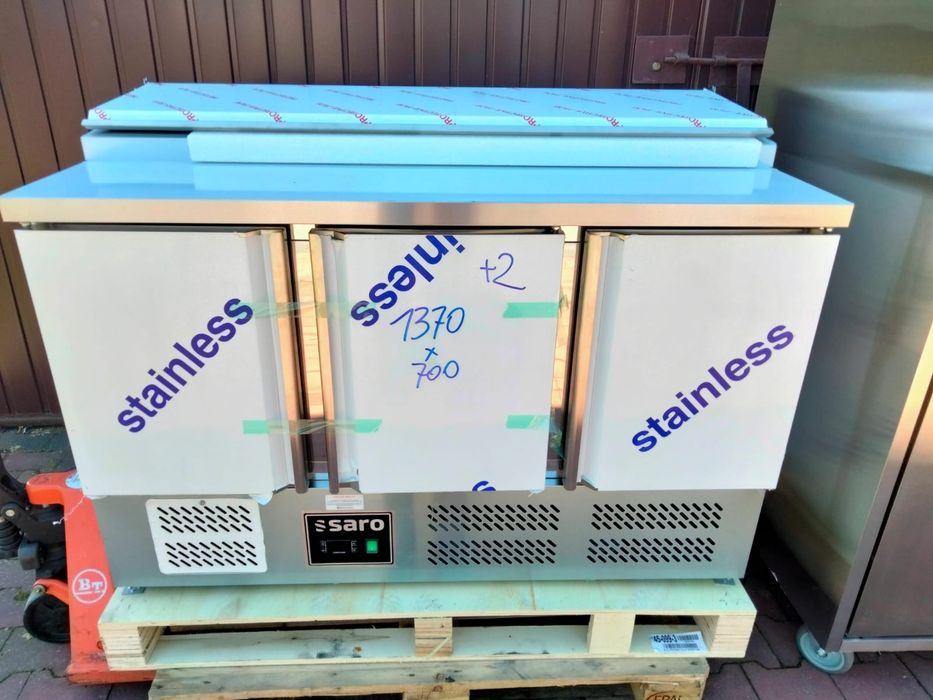 Stół chłodniczy sałatkowy 3-drzwiowy Saro, model 7 x 1/3 GN z nadstawą