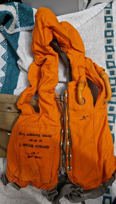 Kamizelka ratunkowa pneumatyczna, dmuchana, lotnicza, kolekcjonerska.