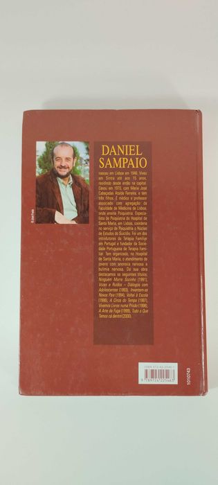 Inventem-se Novos Pais de Daniel Sampaio