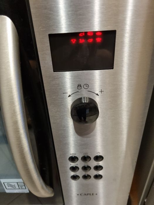 Microwela Caple z grilem i funkcją piekarnika