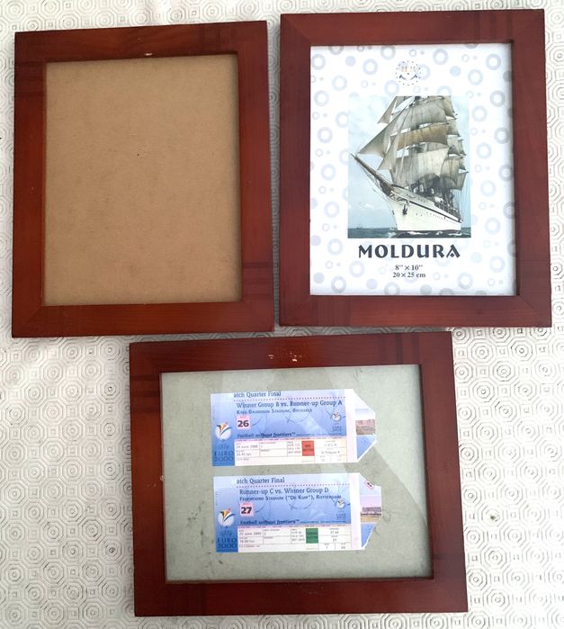 Molduras em madeira e vidro lote