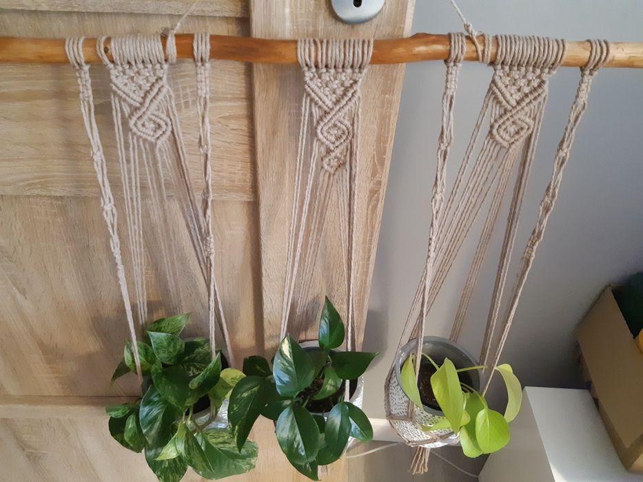 Kwietnik potrójny, jasny brąz, makrama, na kwiaty