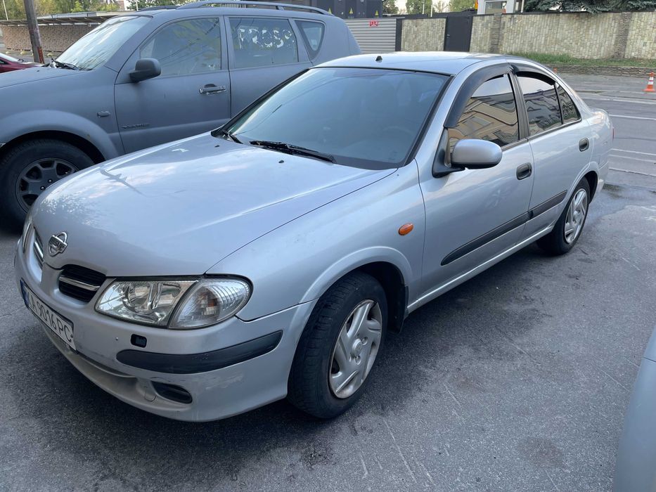 Автомобиль Nissan Almera