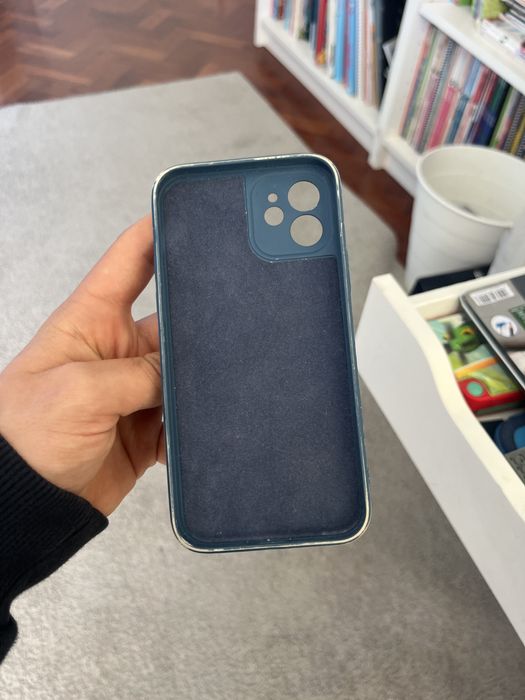 Capa azul iphone 12