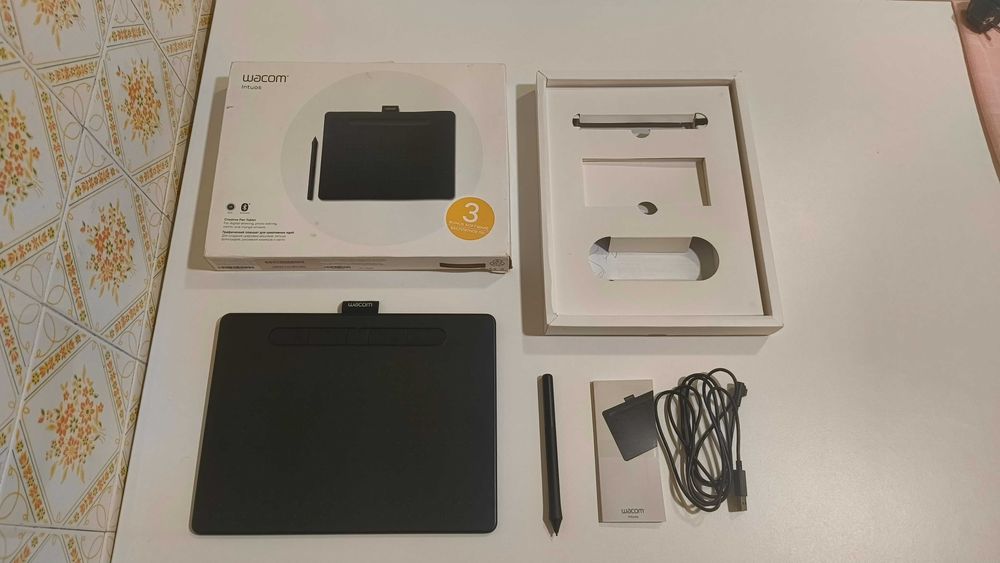 Wacom Intuos M Bluetooth (Refurbished)64737812515202121