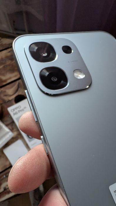 Oppo A6 pro nowy? 8/256gb