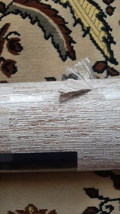 Продаються вінілові шпалери вітчизняного виробника.