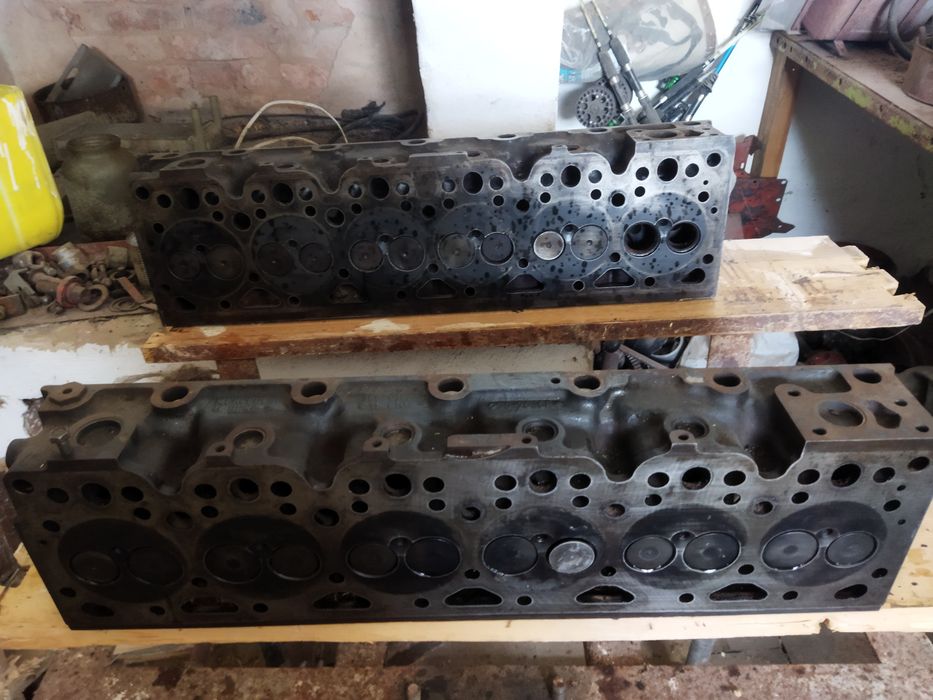 . Головка блока циліндрів двигуна Mercedes Benz.  OM 366LA