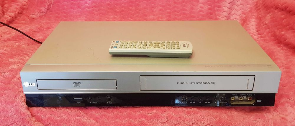 Video DVD Combo  LG V280