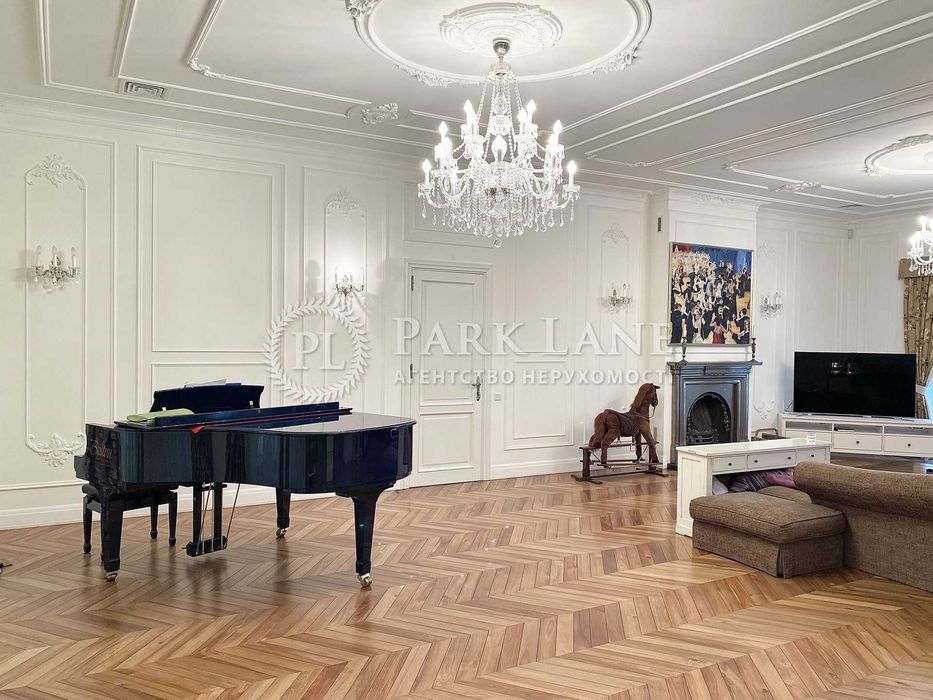 Конча-Заспа. Дамба. Дом с выходом на Днепр. 50 соток земли.