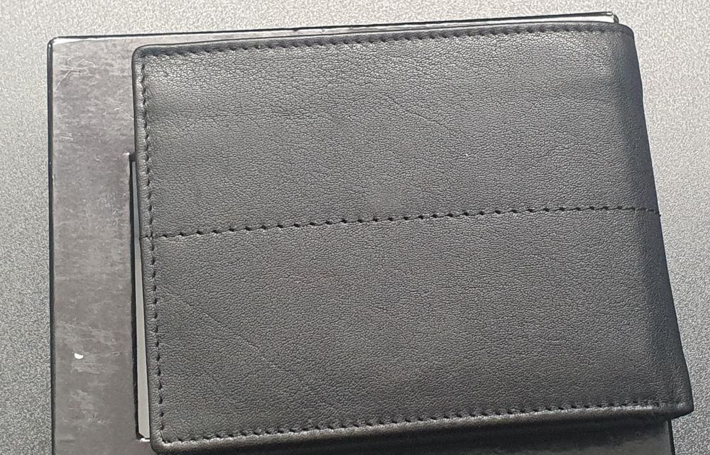 Piękny niepowtarzalny skórzany portfel Pierre Cardin