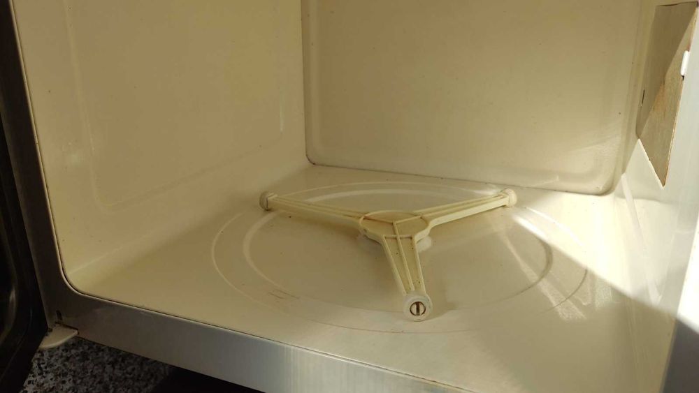 Продается микроволновка Шарп R-220A