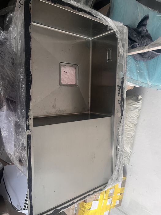 Мийка вбудована