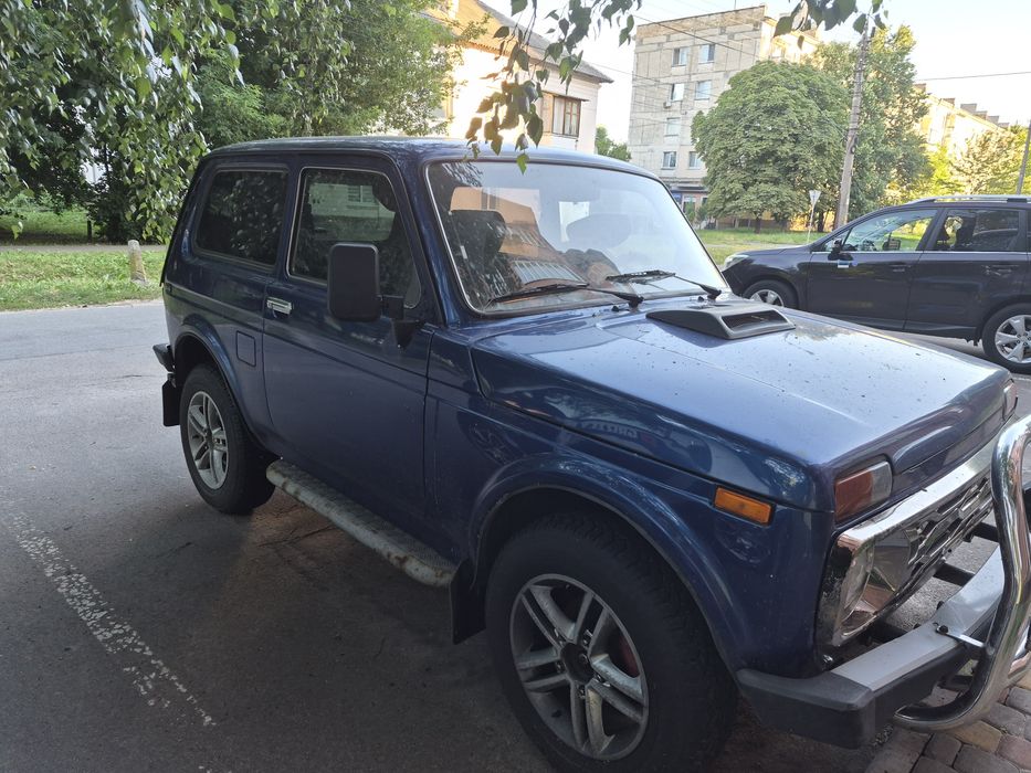 Нива продам авто обмін