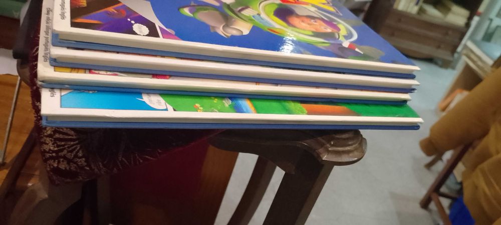 Peter Pan, Branca de Neve, Toy Story, Pocahontas 4 Volumes