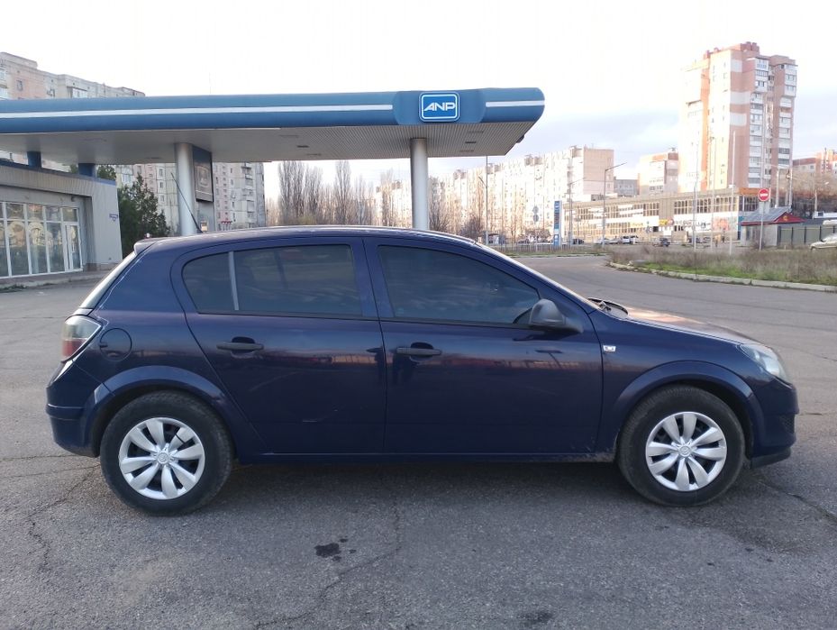 Продам Опель Астра Н турбо дизель 2011 года